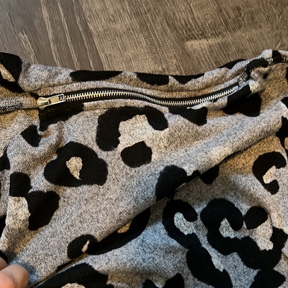 White Birch Cheetah Top M - Picture 4 of 8